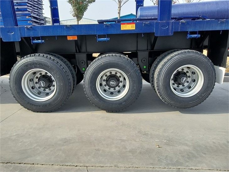 Manufacturing Triple Axles 40FT Flatbed Semi Trailers For Sale